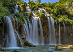 Wodospad, Skały, Zielone, Rośliny, Drzewa, Park Narodowy Jezior Plitwickich, Chorwacja