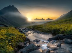 Norwegia, Romsdalen, Dolina, Góry, Rzeka Rauma, Kamienie, Wschód słońca