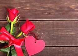Serce i róże na Walentynki