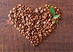 Serce z ziarenek kawy