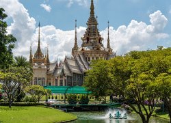 Świątynia Mahawiharn w Tajlandii