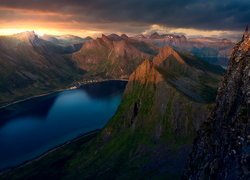 Zachód słońca, Góry, Morze, Szczyt Husfjellet, Wyspa Senja, Norwegia
