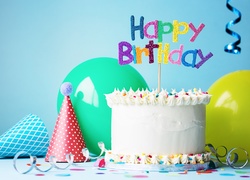 Tort urodzinowy z życzeniami