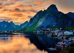 Norwegia, Morze, Lofoty, Góra, Domy, Reine, Odbicie