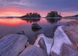 Wschód słońca, Skały, Drzewa, Wysepki, Kamień, Jezioro Ładoga, Karelia, Rosja